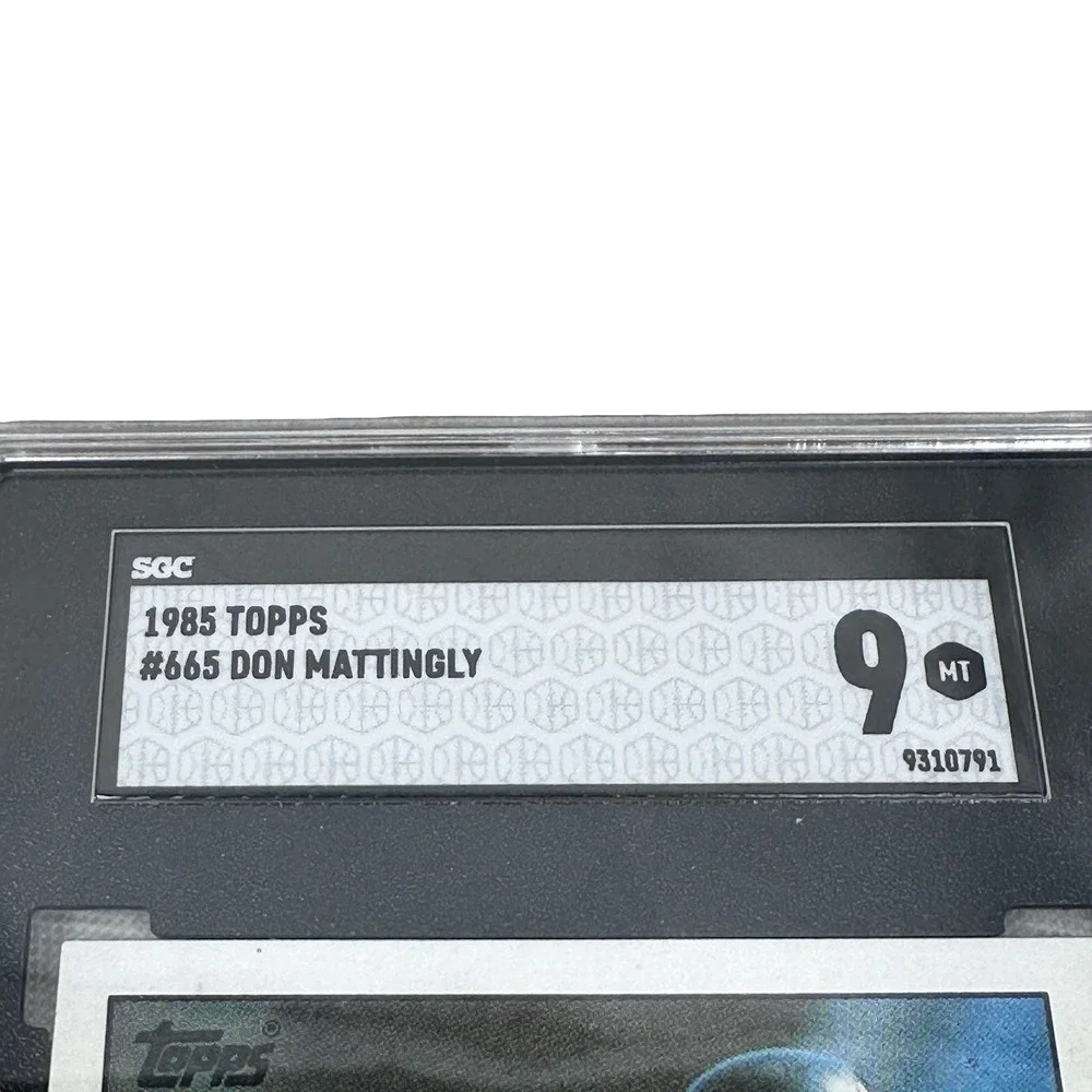 1985 Topps #665 Don Mattingly New York Yankees SGC 9 Mint Baseball Card